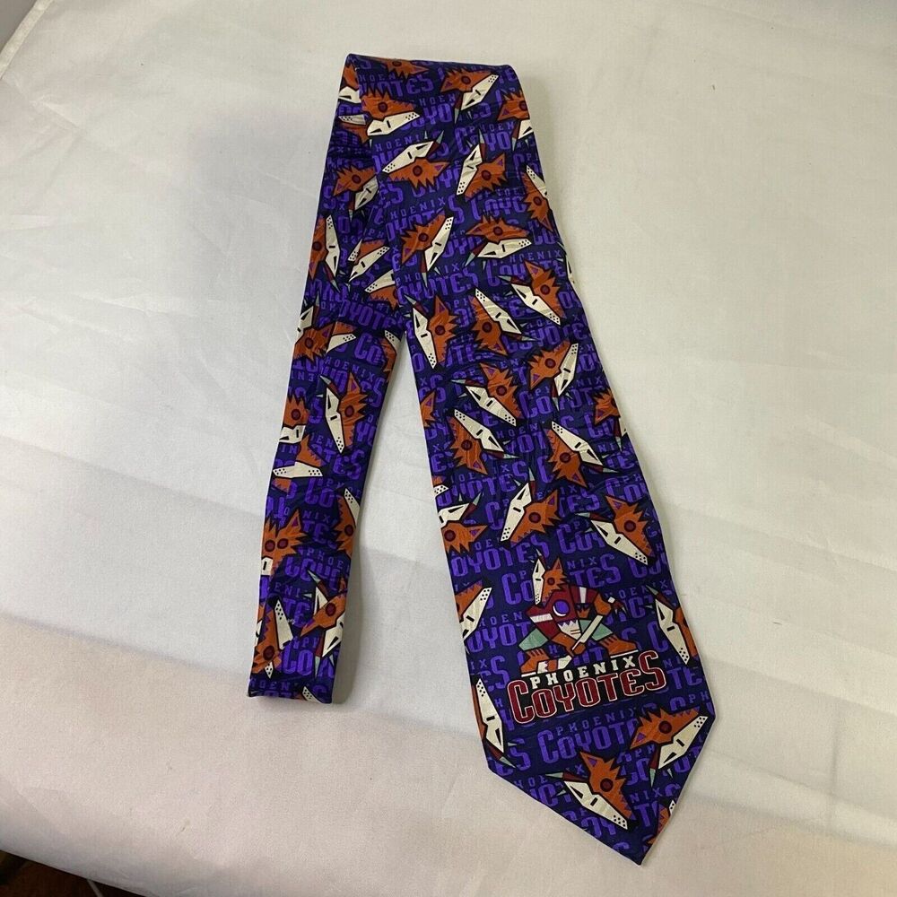 #6673 Why Not Sports Phoenix Cayotes Purple Mens Necktie.Tie